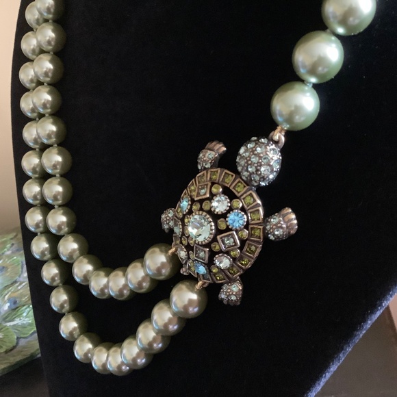 Heidi Daus Simply Irresistible Crystal Turtle Necklace & Matching Ring Pistachio - Picture 6 of 14